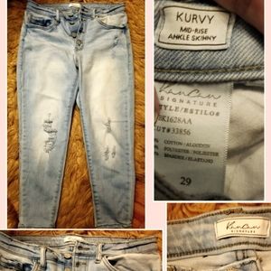 LIKE NEW  " KANCAN JEANS "